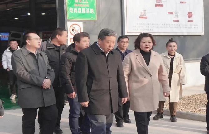省供销社主任高建军在乐竞运城分公司调研